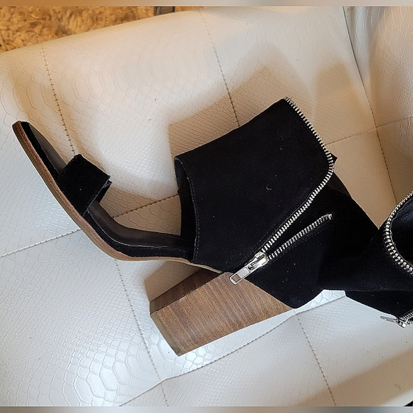 STYLISH OPEN TOE BLOCK HEEL SUEDE BOOTIE ZIPPER ACCENTS GREAT CONDITION - Picture 9 of 12
